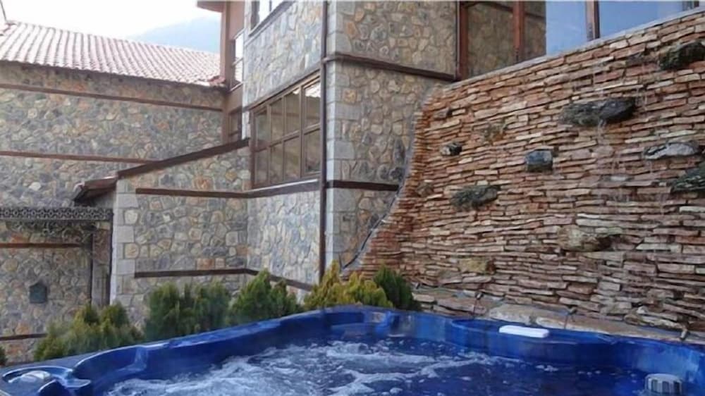 Фото Hotel Kaimak Inn