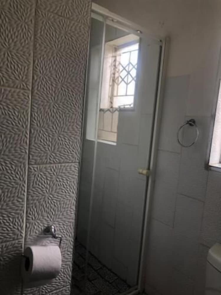 Фото Kennzy Guesthouse