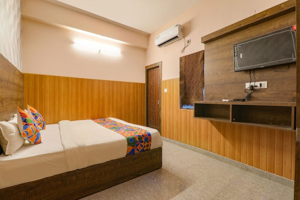Фото Fabhotel Gsv Inn