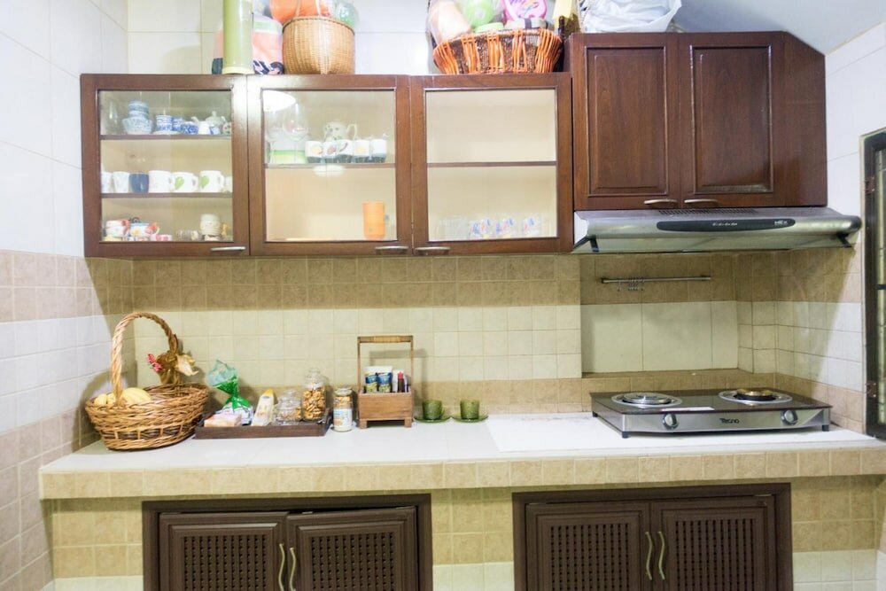 Фото Plus Hostel Ayutthaya