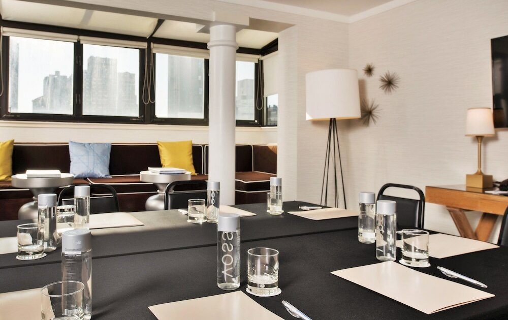 Фото 70 Park Avenue Hotel