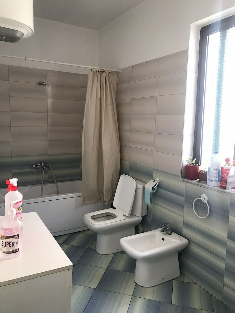 Фото Tirana City Rooms