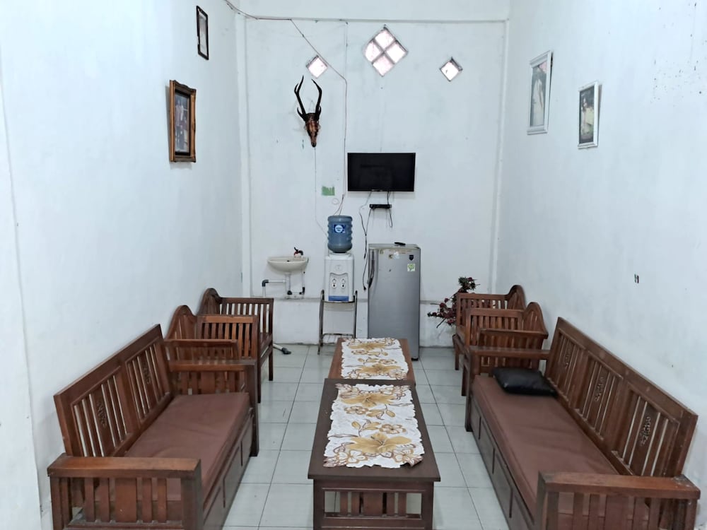 Фото Oyo 92596 Al-razzaq Guest House