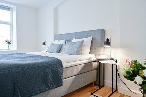 Гостиница Sanders Tower - Chic 2-bdr Apt w City View