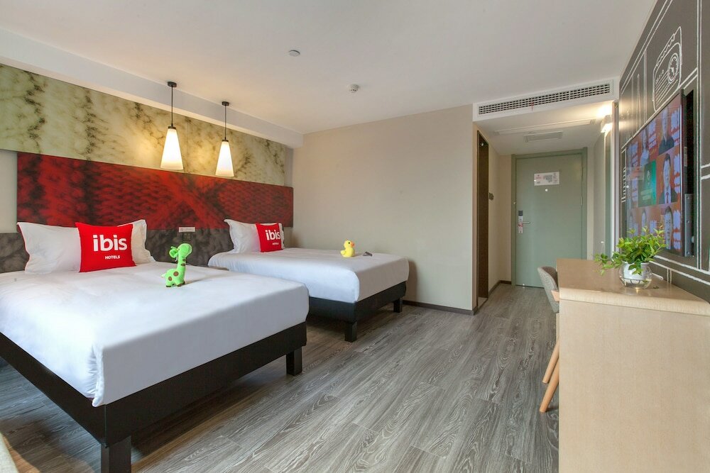 Фото Ibis Wuhan Hubu Alley Hotel