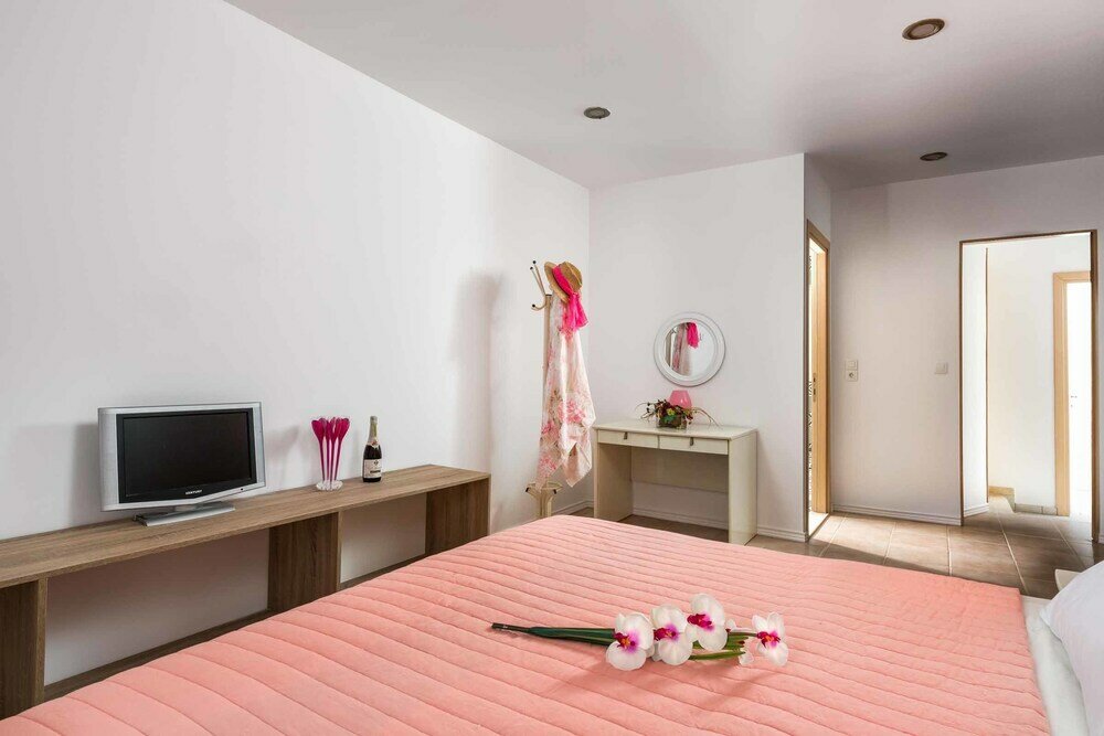 Фото Afantou Beach Villa