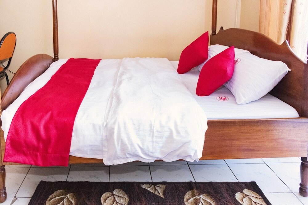 Фото Rwenzori International Hotel