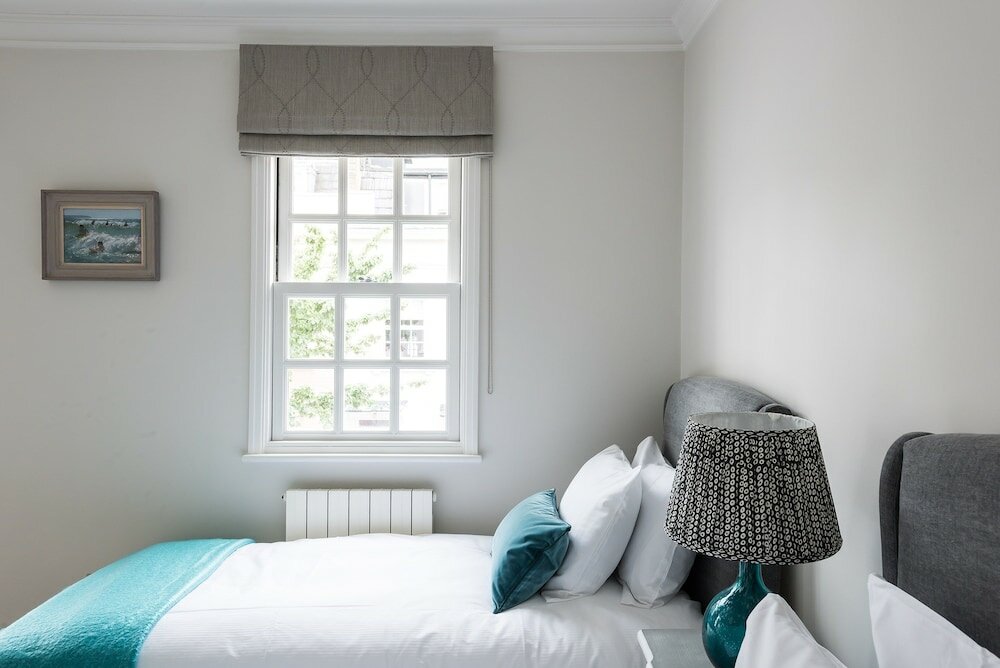 Фото Ultra luxurious London home for 5-7