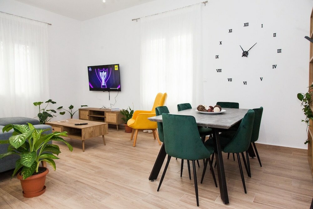 Фото Beautiful new apartment in Petralona