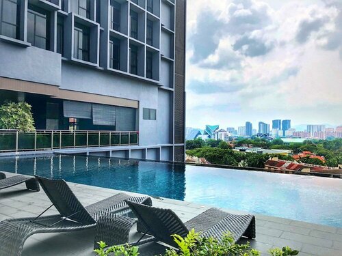 Гостиница Expressionz Suites Klcc by Like Home в Куала-Лумпуре