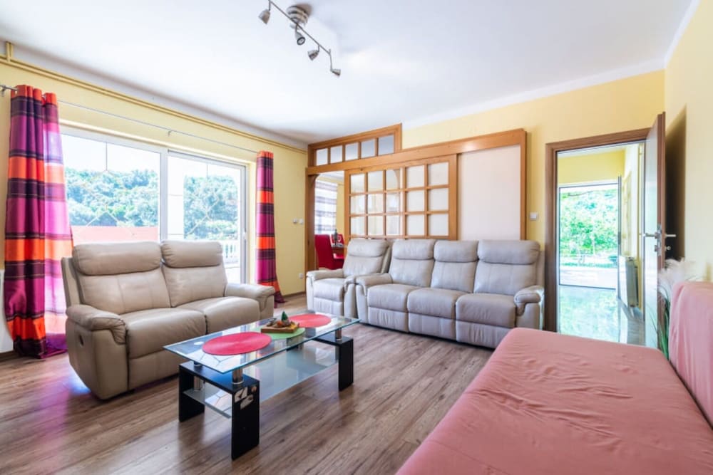 Фото Barbara - Steps From the Beach - A1