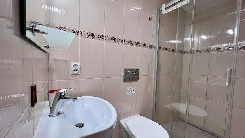 Фото Ground Floor Apartment