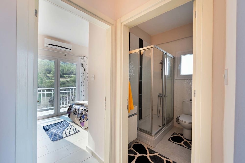 Фото Villa Lagoon by Amy Villas