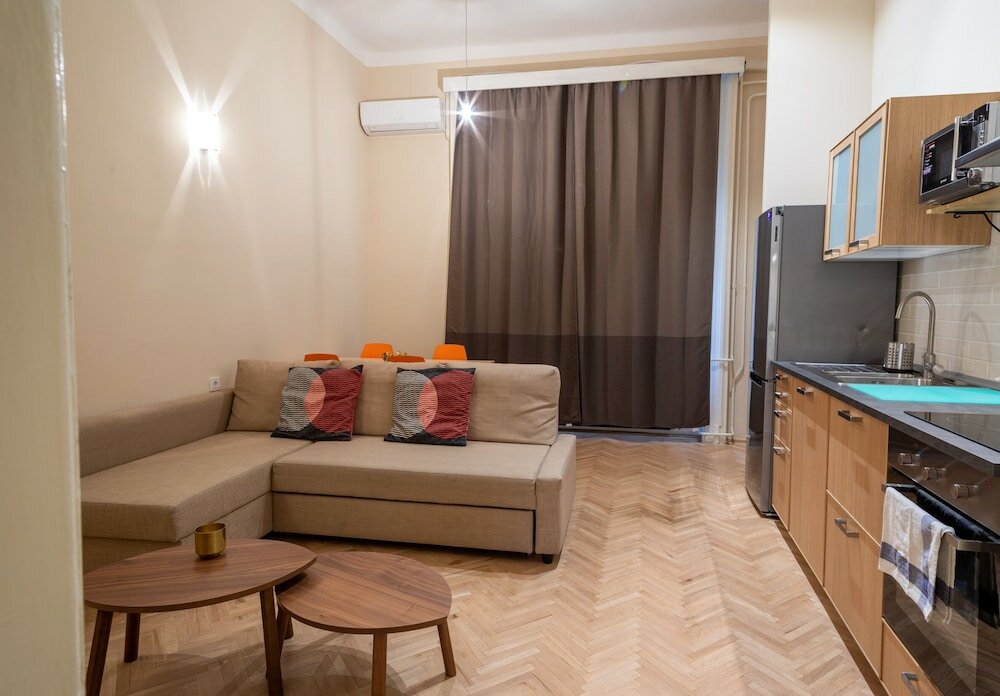 Фото Lie On Me Lazy Simon