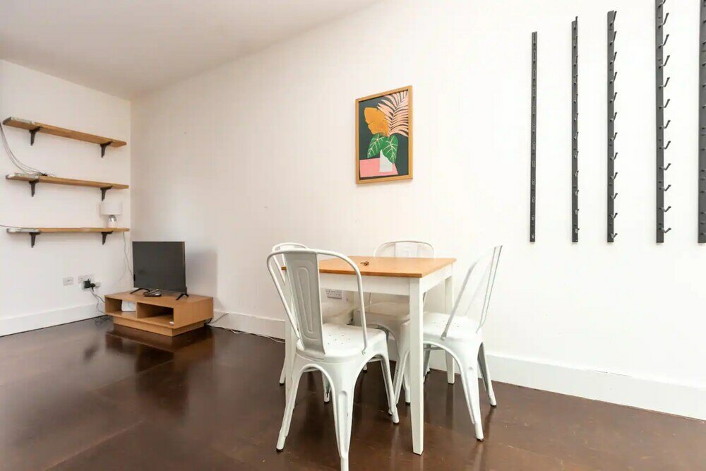 Фото Bright and Stylish 2 Bedroom House in Shoreditch