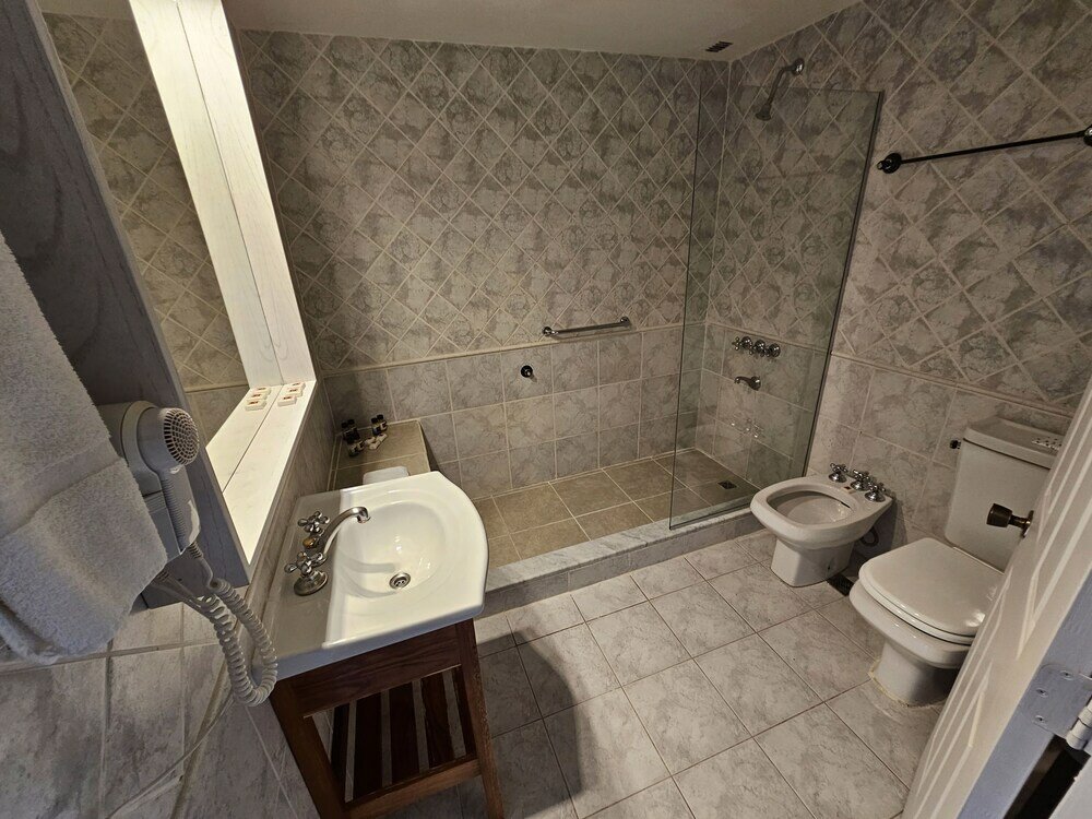 Фото Tolkeyen Ushuaia Hotel