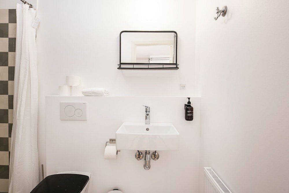 Фото The Townhouse - Into This Place