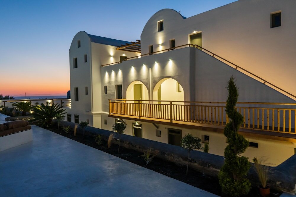 Фото Amethyst Luxury Suites