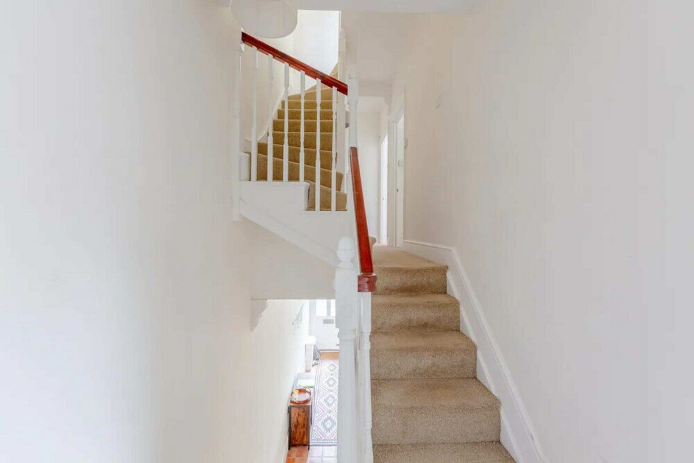 Фото Inviting 4bd House - Greenwich