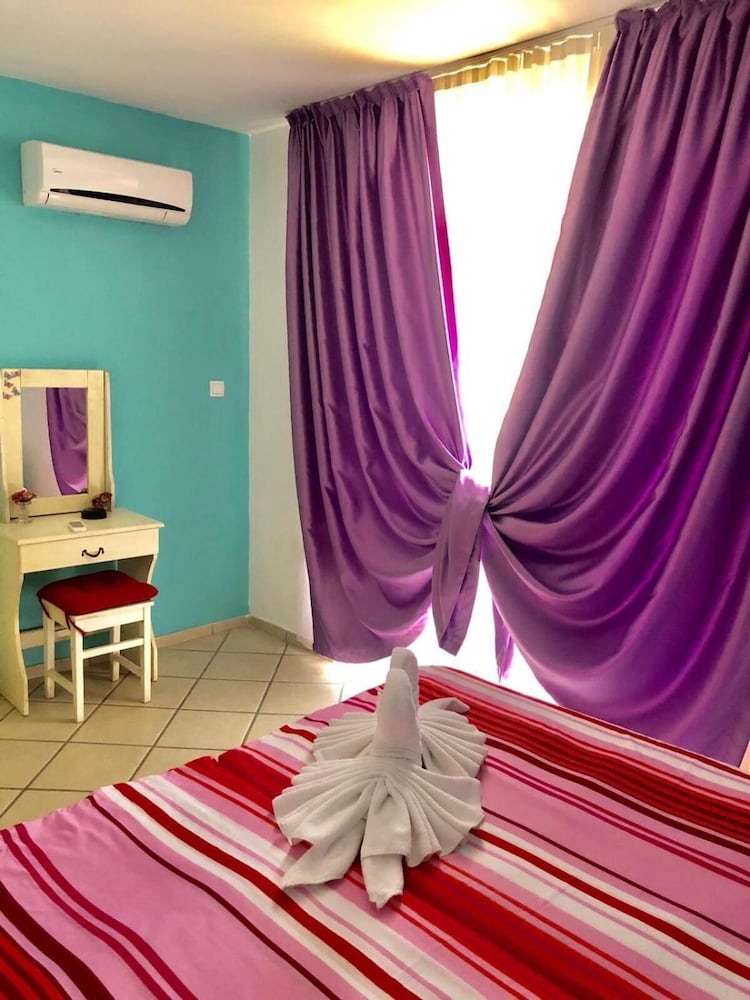 Фото Magnolia Garden Hotel