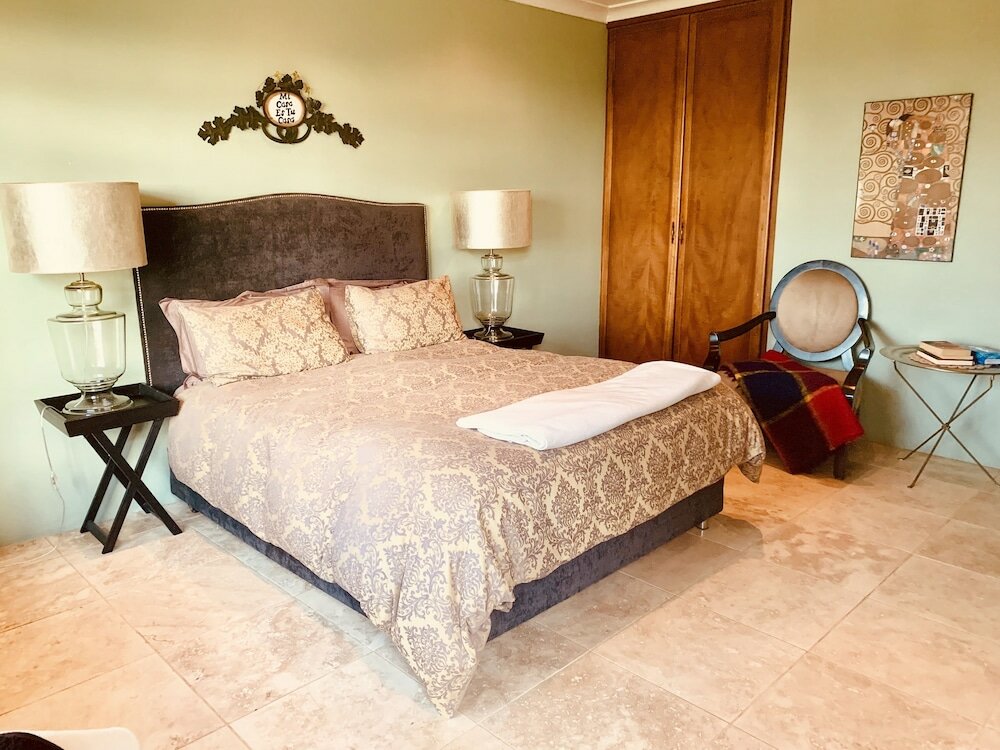 Фото Houghton Hill Cottage