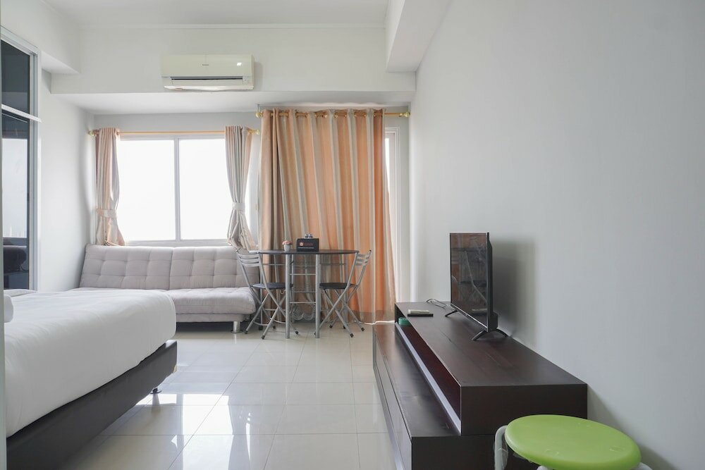 Фото Spacious And Homey 3Br At Seasons City Apartment