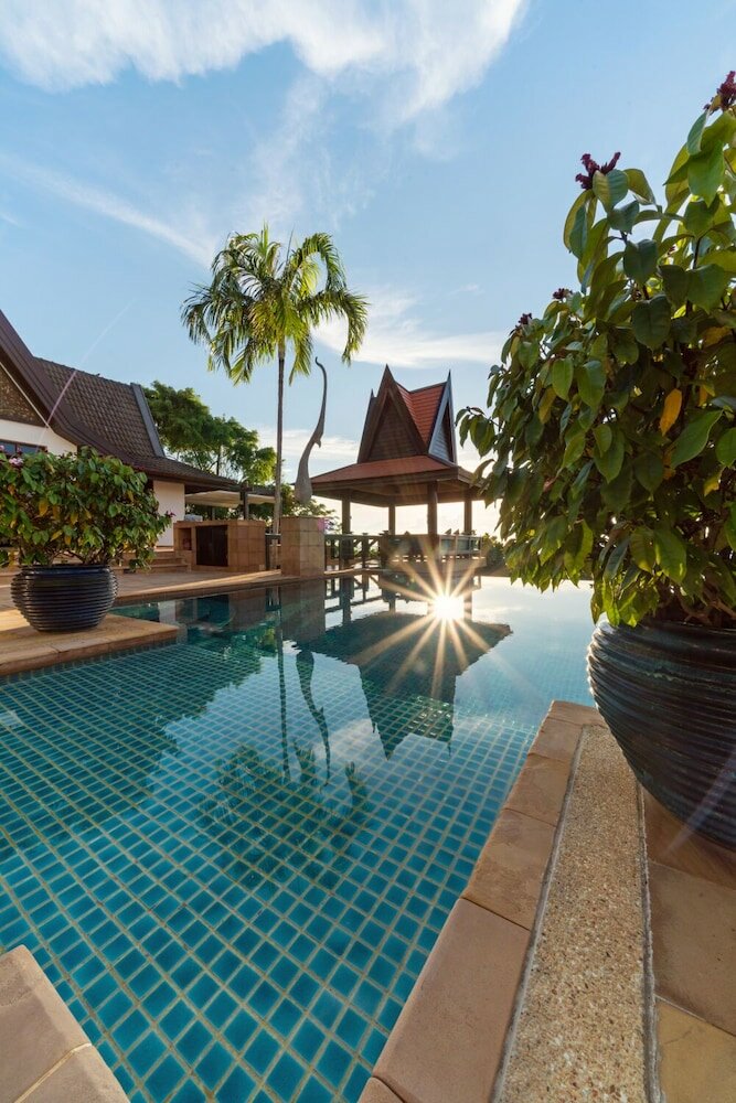Фото Villa Baan Hen 5 Bedroom Kata Beach