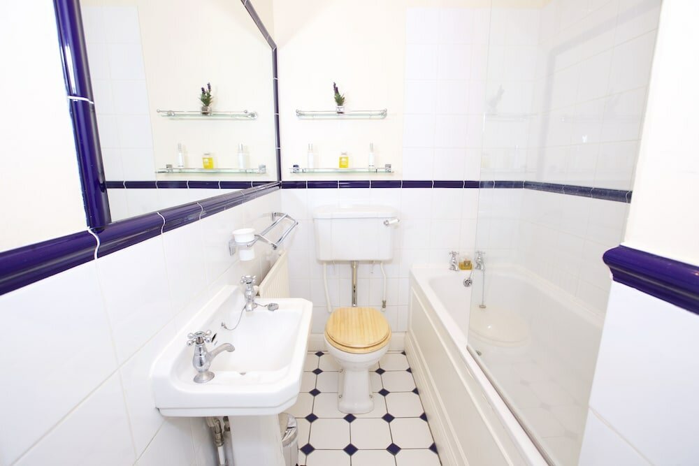 Фото Altido Luxurious 2br flat in Pimlico, near Warwick sq