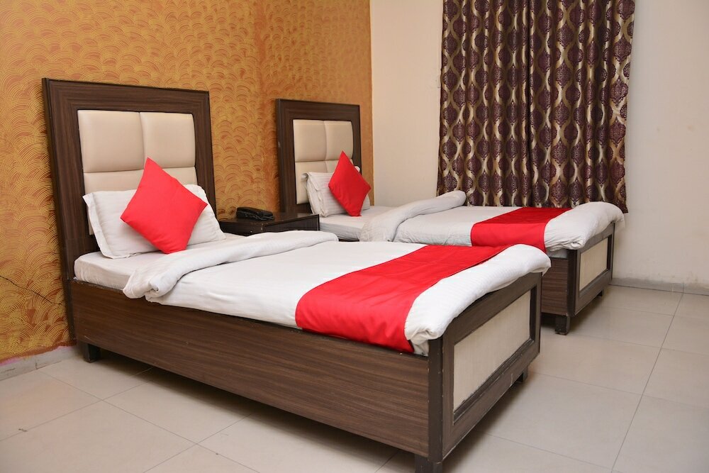 Фото Hotel Mayank Plaza near Igi Airport Terminal 3