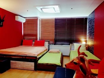 Фото Justin House