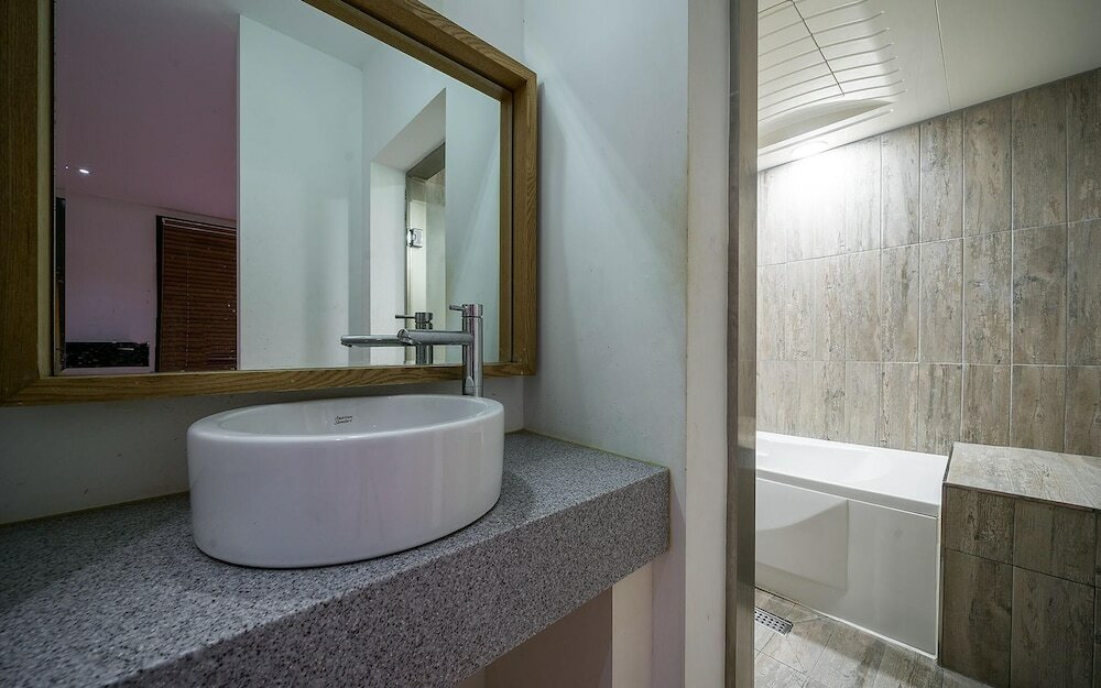 Фото Busan Oncheonjang Hotel Ignis