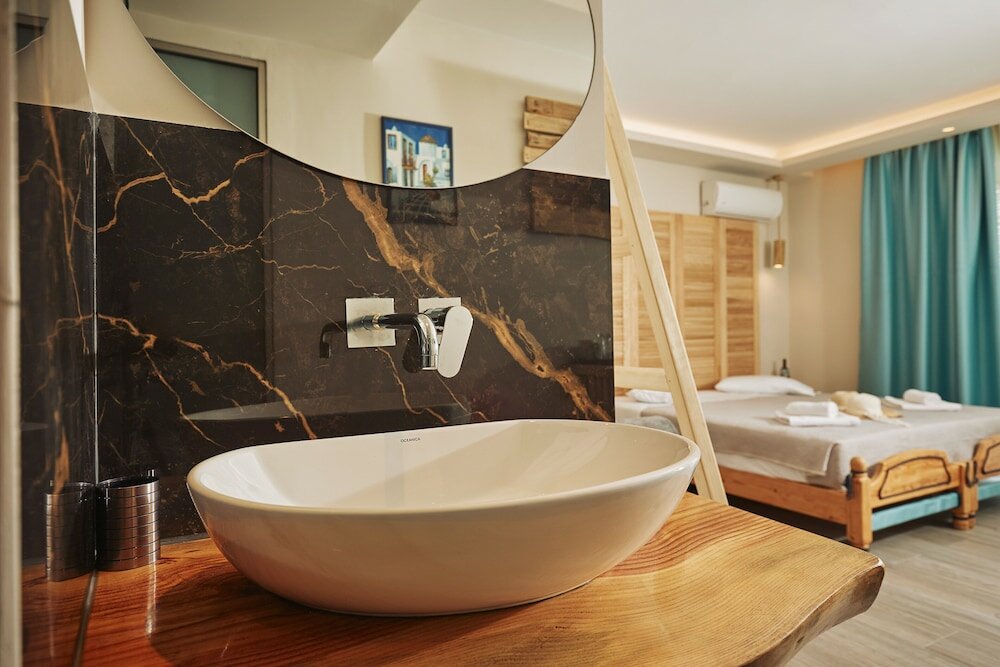 Фото Отель Iniochos