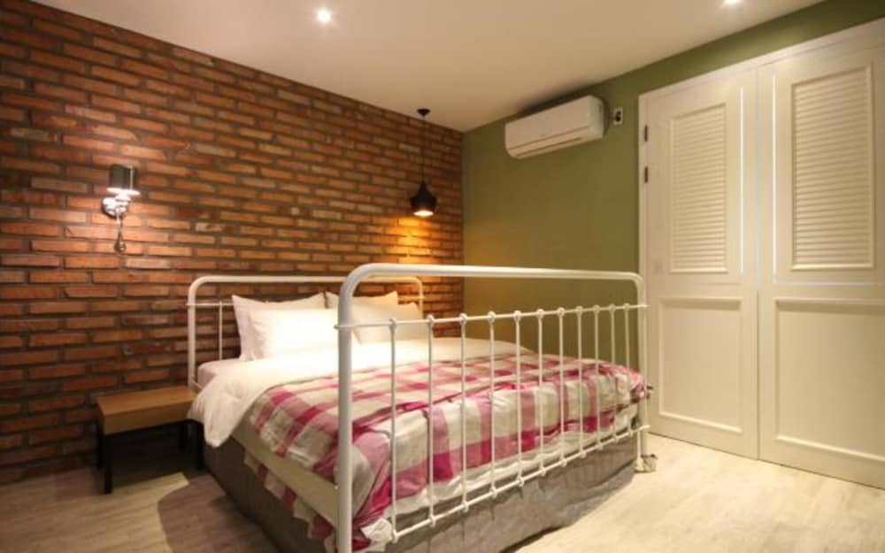 Фото 25 Hours Hotel