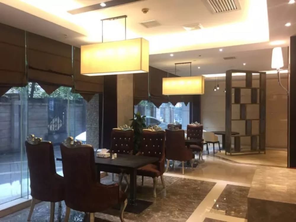 Фото Zhuzhou Jinjin Haiyue Hotel