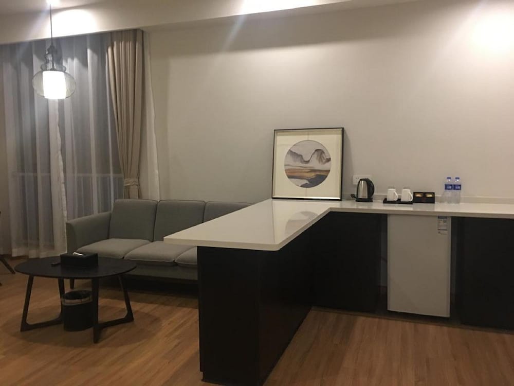 Фото Suisse Place Shanghai