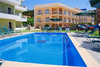 Фото Manolis Apartments