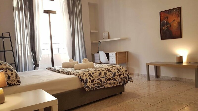 Гостиница Erra - Bamboo - Athens Center, 150m², 6 Bd, 3 Bath в Афинах