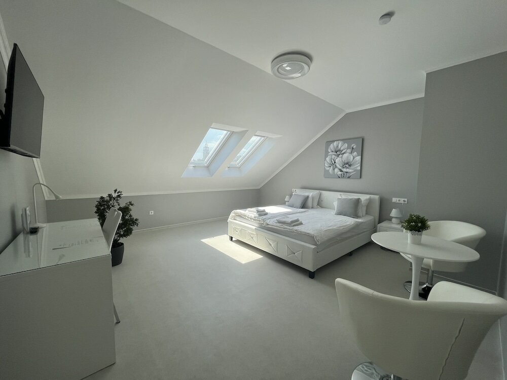 Фото Camille Apartments