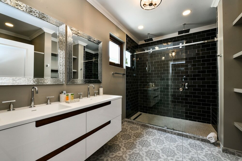 Фото Newly Remodeled 5-bedroom 5-bath in Tierra del Sol!