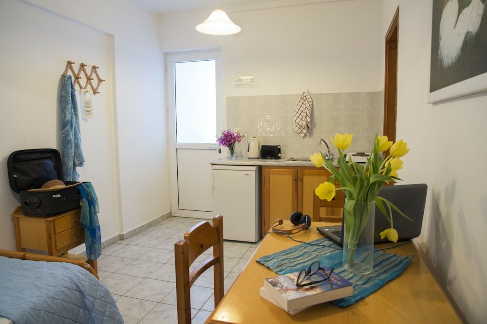 Фото Yiannis Yard Studios & Apartments