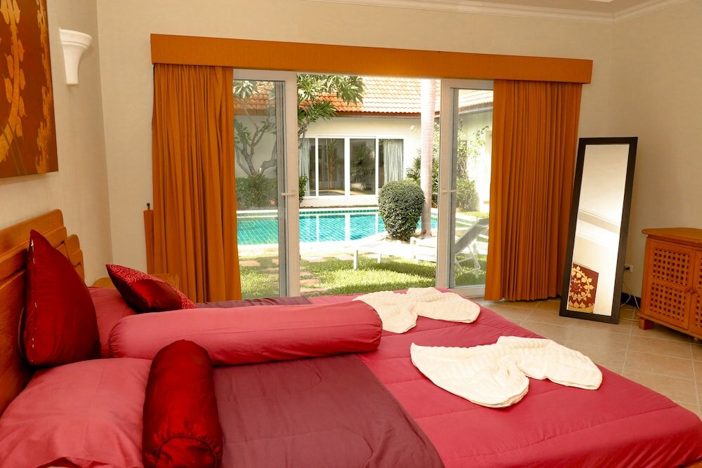 Фото Luxury Private Villa with Pool Jomtien beach