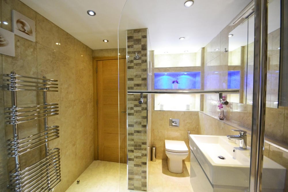 Фото Hyde Park Suites