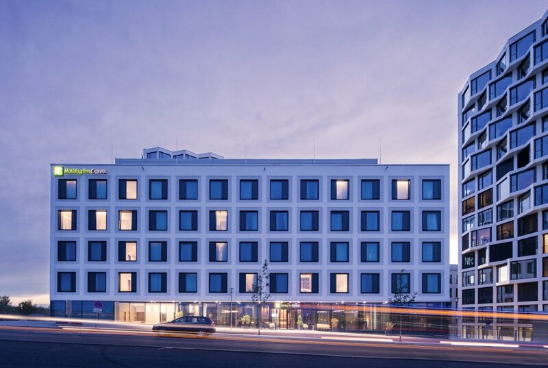 Гостиница Holiday Inn Express Munich City West в Мюнхене
