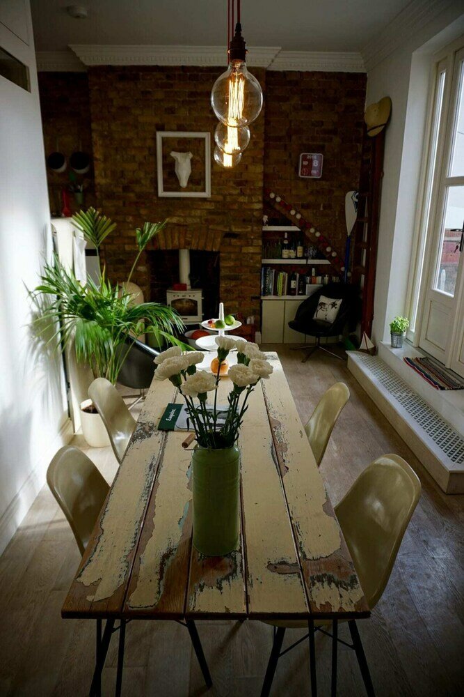 Фото Beautiful Canalside 1-bedroom Flat With Terrace