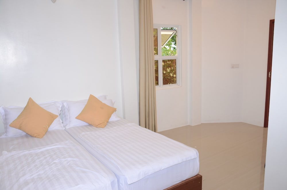 Фото Cornerstay at Dhangethi