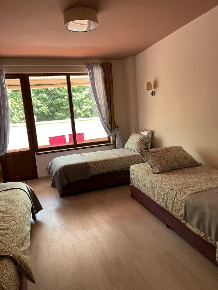 Фото Amadina Garden