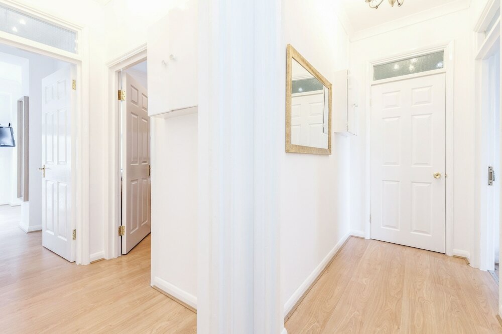 Фото Kings Road Apartments