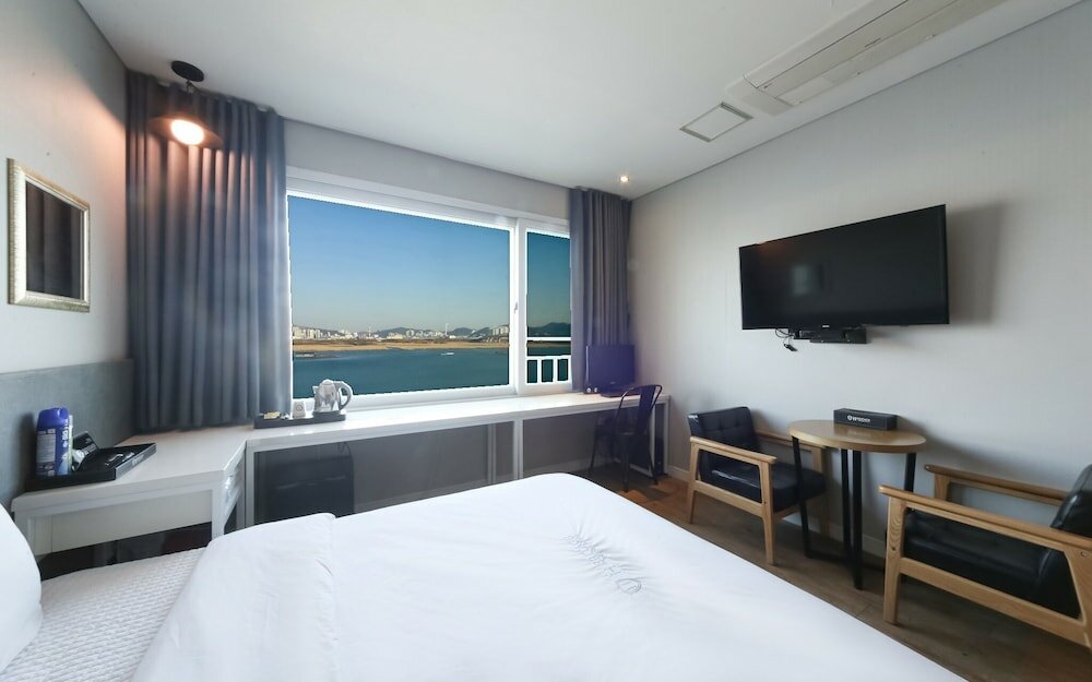 Фото Busan Myeongji Heritage Design Hotel