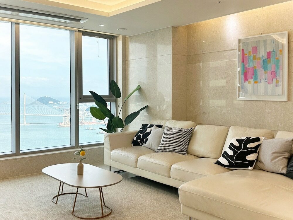 Фото Brown Suites Busan