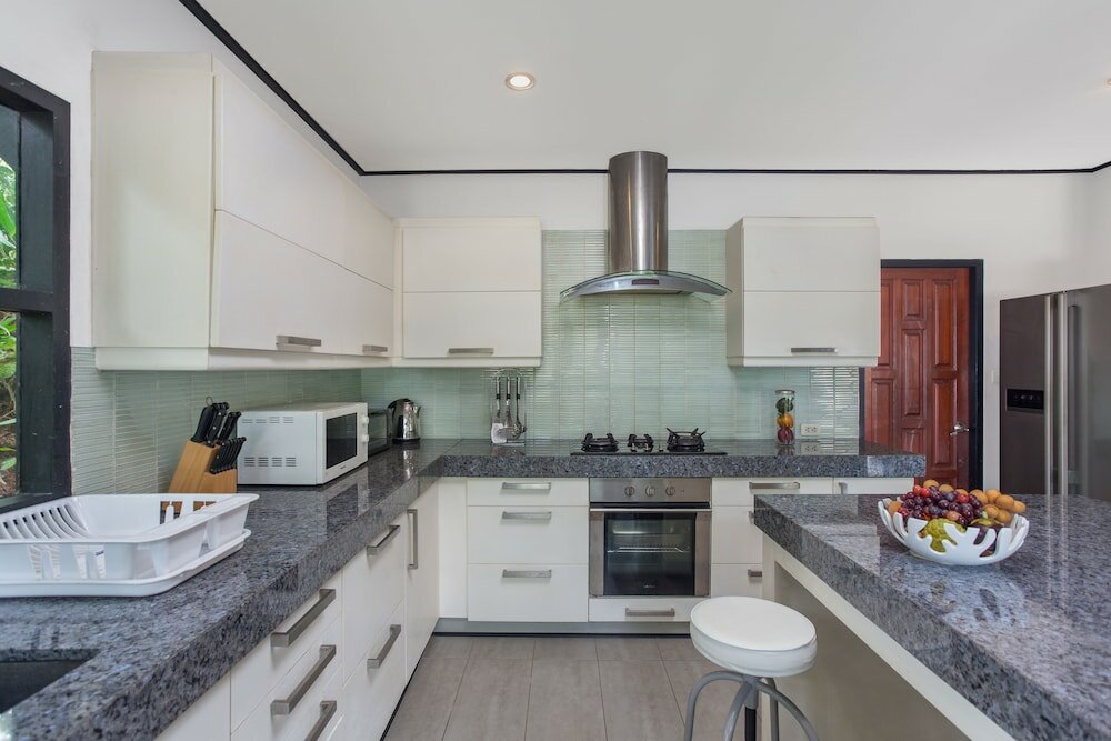 Фото Kamala Beach Estate by Resava Group